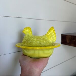 MOSSER Dandelion Hen On Nest! *GLOWS*